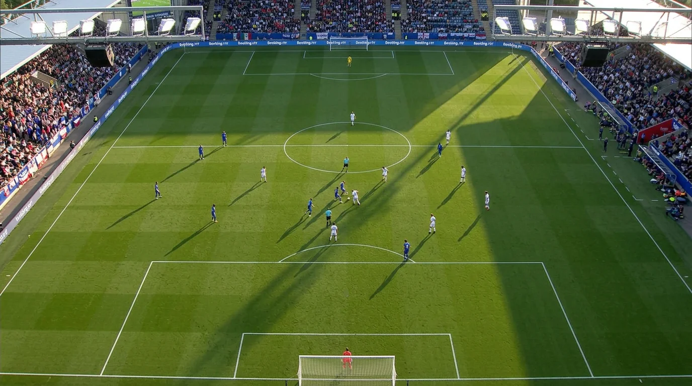 Campo da calcio visto dall'alto durante una partita della fase a gironi di un torneo internazionale